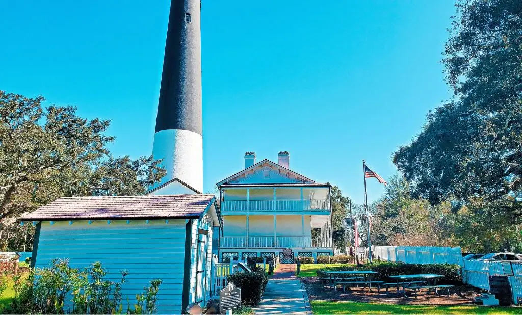14+ Pet Friendly Hotels in Pensacola FL That Actually Get It Right