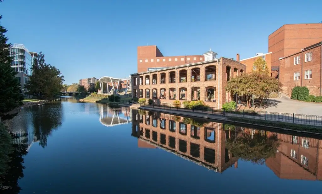 Pet-Friendly Hotels in Charleston SC